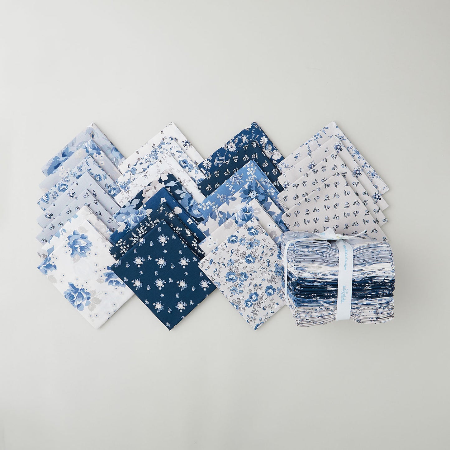 Serenity Blues - Fat Quarter Bundle Primary Image