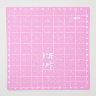 Quilters Select Pink Dual Side Cutting Mat - 14" x 14"