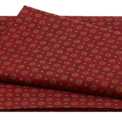 Gratitude & Grace - Laurel Wreaths Red 2 Yard Cut