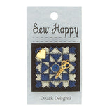 Blue Star Quilt Pin Primary Image