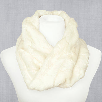 Cuddle® Infinity Scarf Kit - Luxe Cuddle Hide Natural